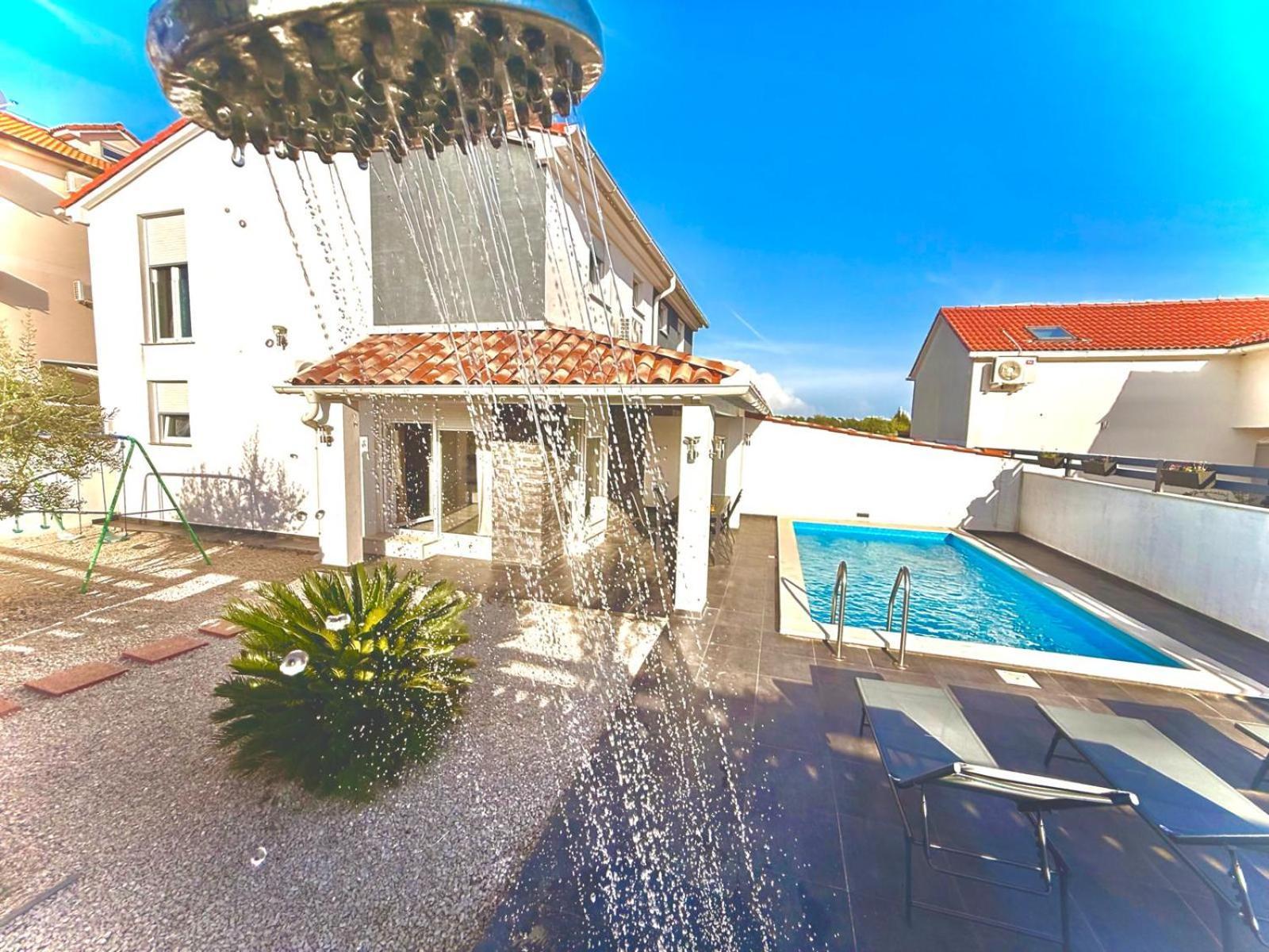 Villa Sarah เมดูลิน ภายนอก รูปภาพ
